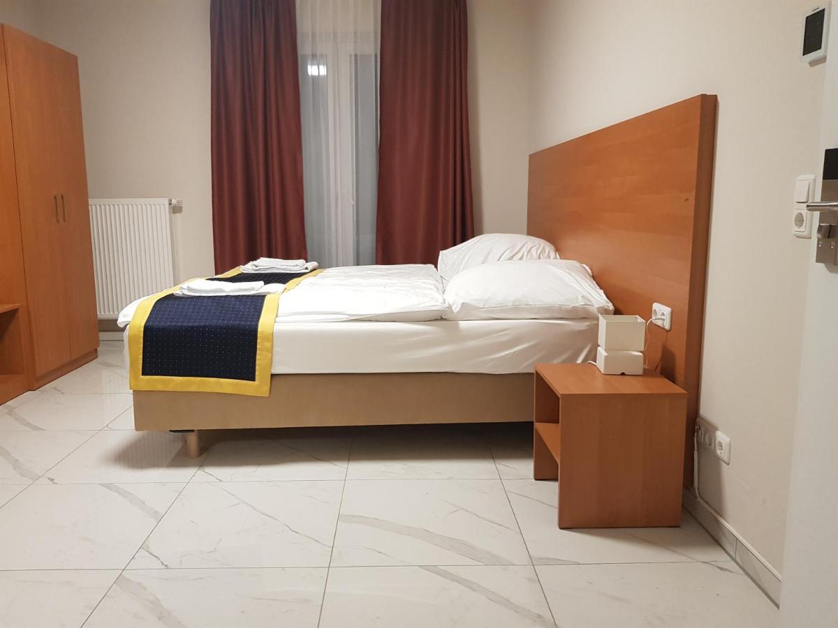 Hotel Emiliana Am Bahnhof Frankfurt am Main Buitenkant foto