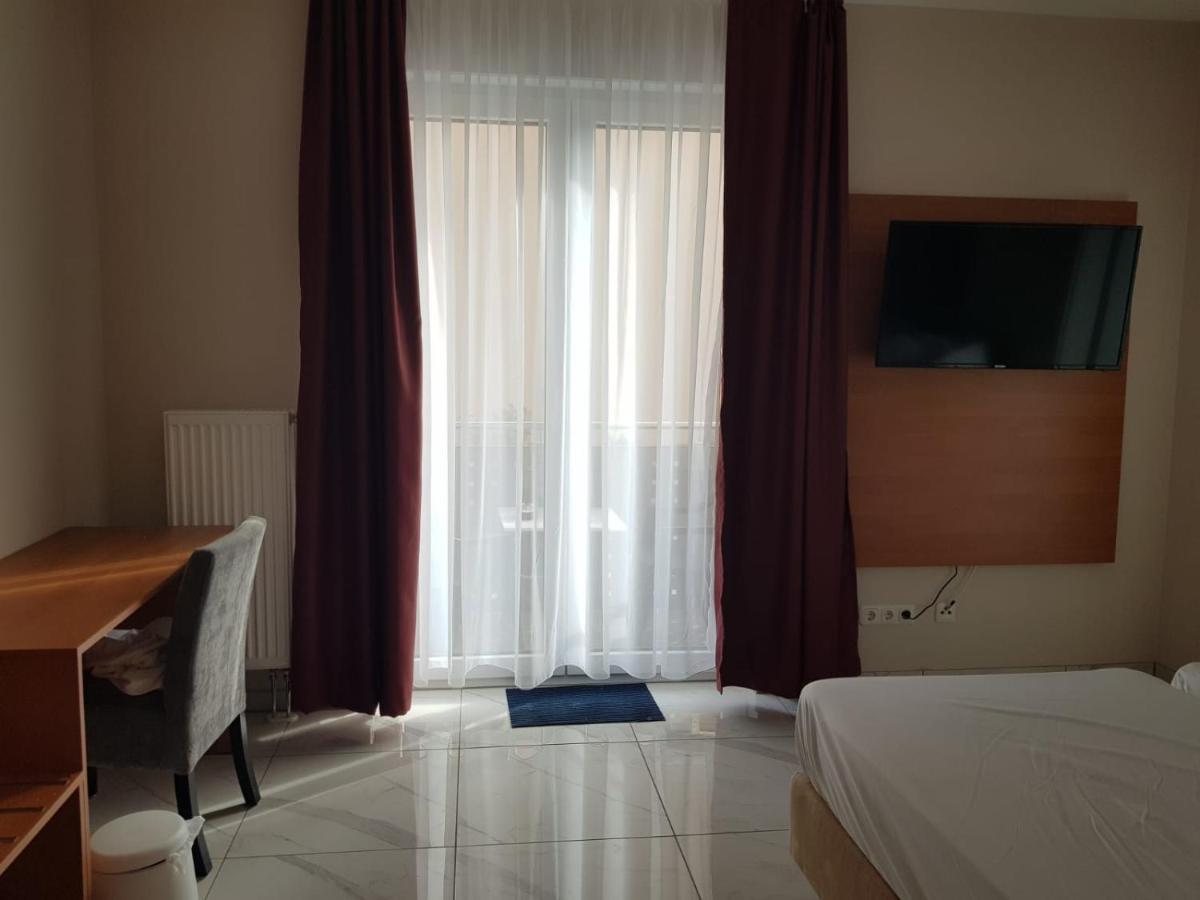 Hotel Emiliana Am Bahnhof Frankfurt am Main Buitenkant foto